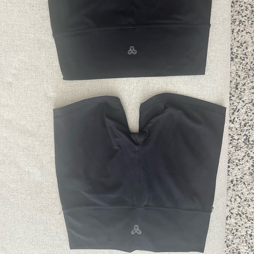 Aritzia TNA butter black shorts (2)